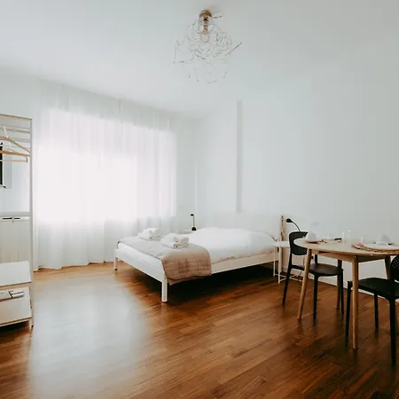 Faro Bed & Breakfast Milano